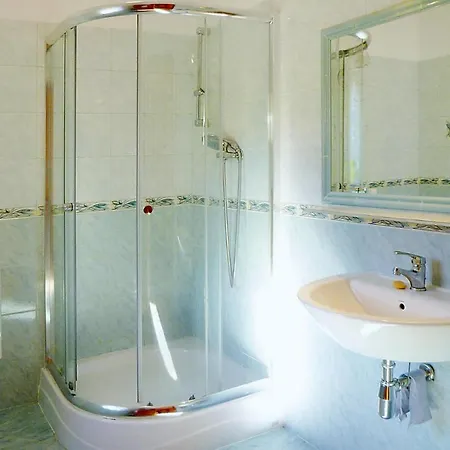For 10 People, Close To The Holiday home *